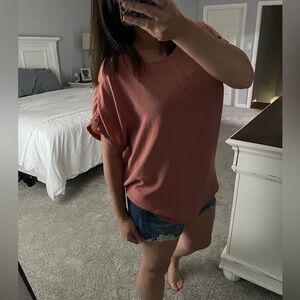 Maurices Rose blouse cap sleeves zip back